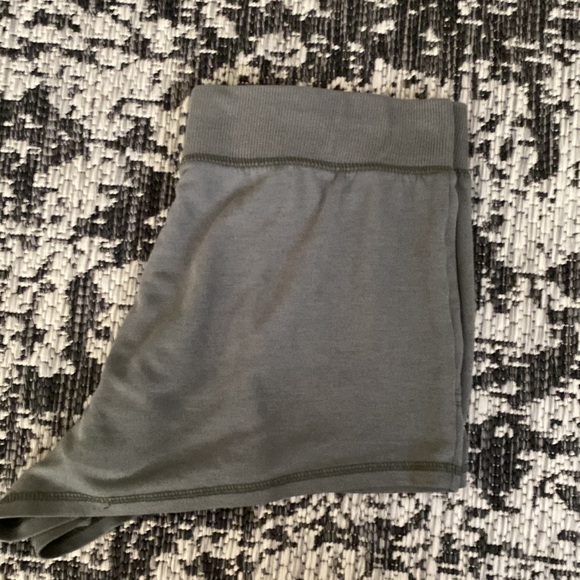 Green athletic shorts from ATHLETIC WORKS - Picture 4 of 4